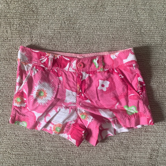 Lilly Pulitzer Cherry Begonia shorts - Picture 1 of 3